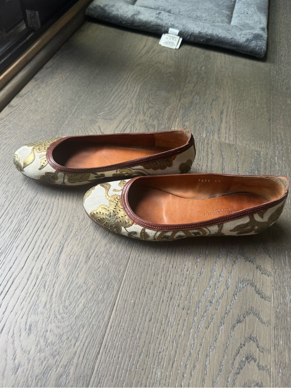 Vintage Archival Dries Van Noten Brocade Floral Flats- size 9 🖤🌲 - Picture 6 of 11